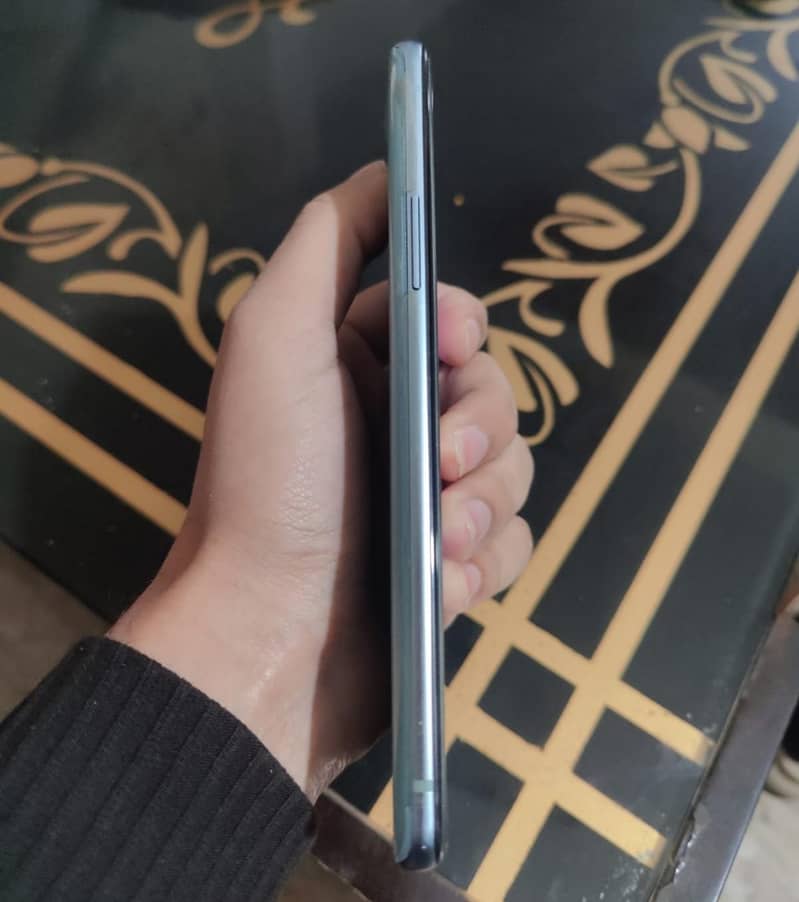 One Plus 9r 2