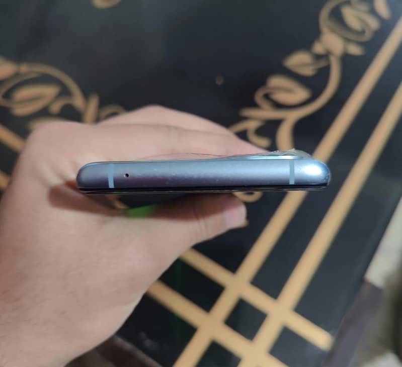 One Plus 9r 3