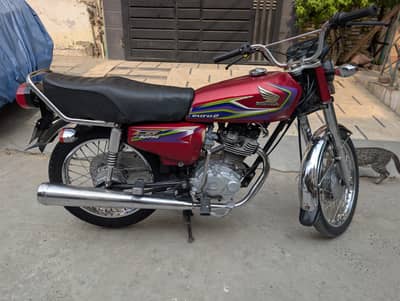 Honda 2017 1st owner Geniune condition Urgent sale 03234353832