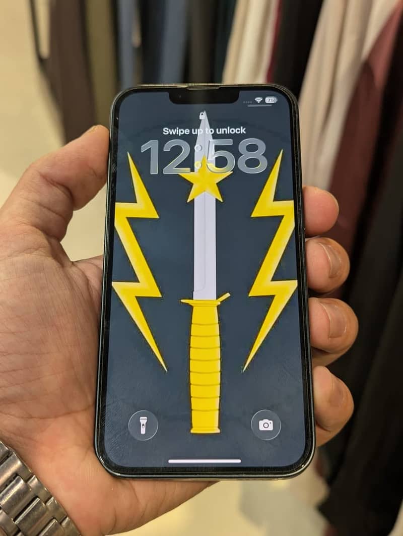 iPhone 13 JV 3