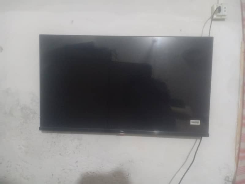 TCL 40" ANDROID LED 1