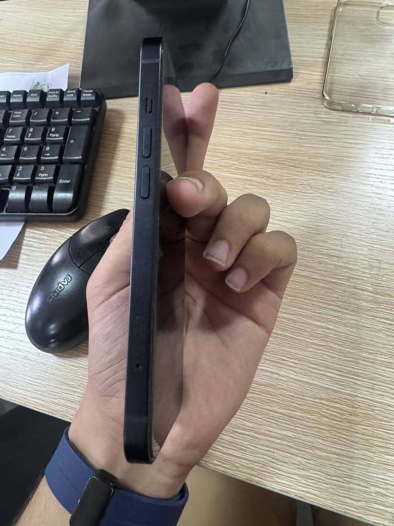 iPhone 13 jv 0