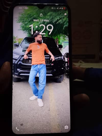 Vivo y17s 6+128 front camera ma dust pix dekha sakat ha mobile all ok