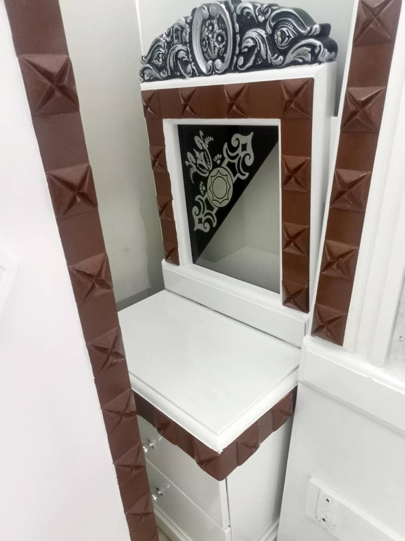 bed almari side table dressing table 3