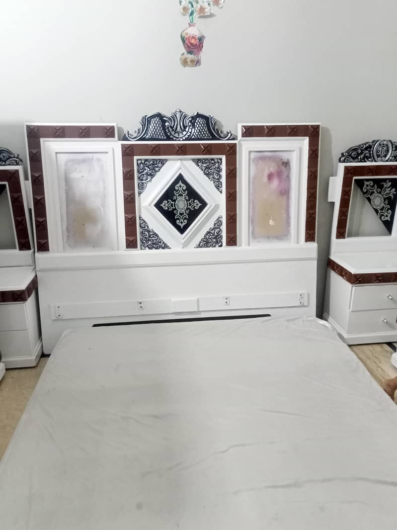 bed almari side table dressing table 5