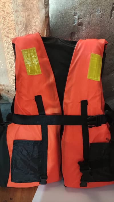 swimming life jacket