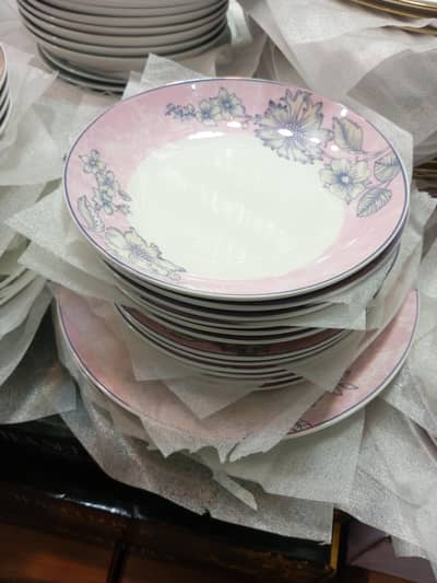 Plate set 18pc Fine bonechina