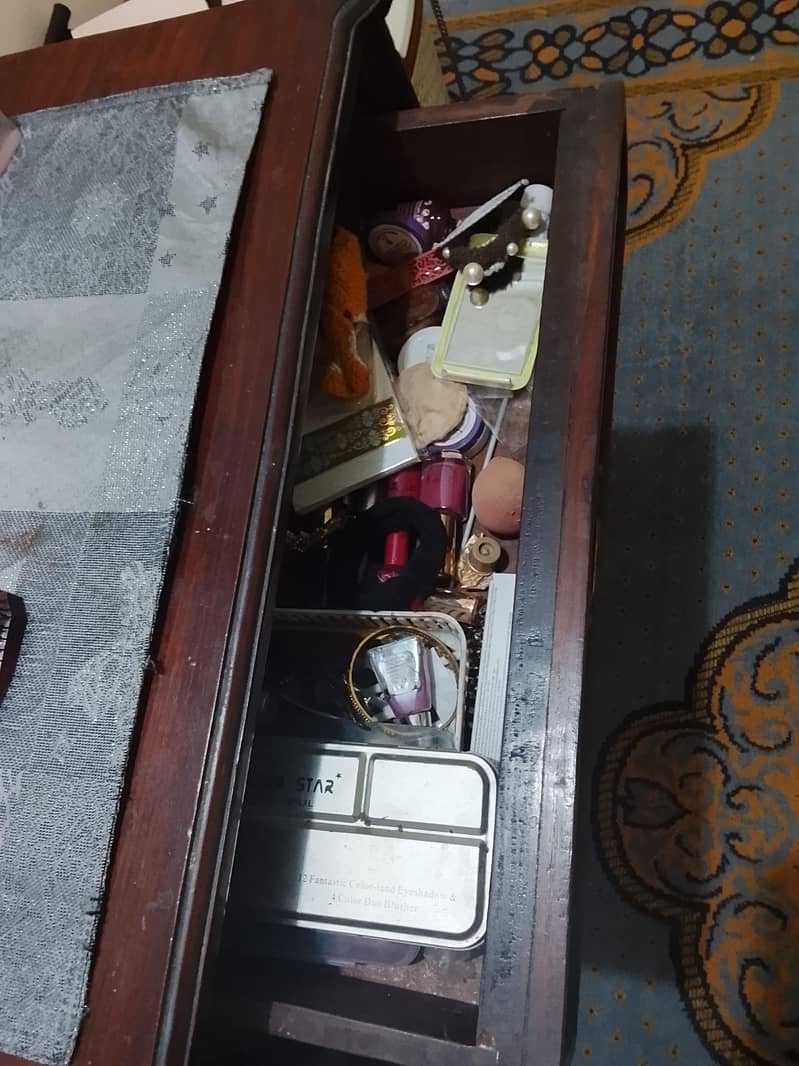 Dressing Table 2