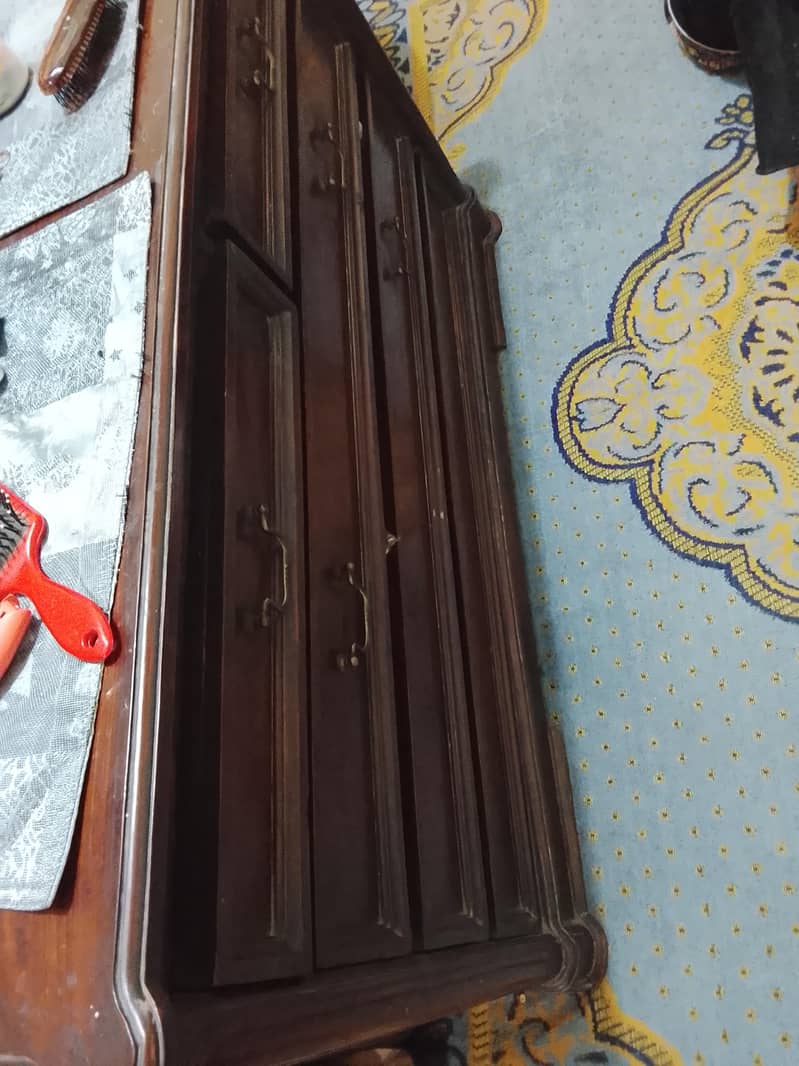 Dressing Table 3