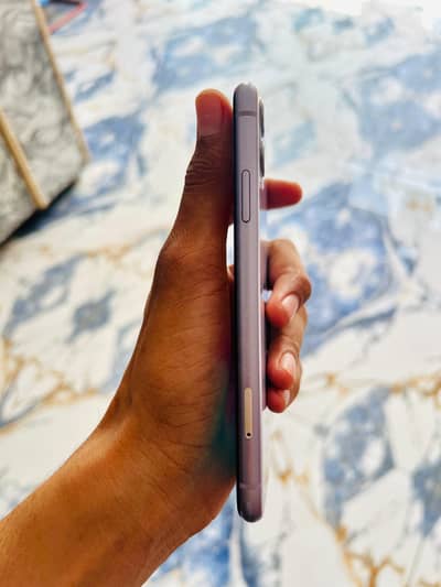 Apple iPhone 11 Lush condition Just in 38500