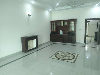 10 Marla Upper Portion Available For Rent In Bahria Town Phase 5