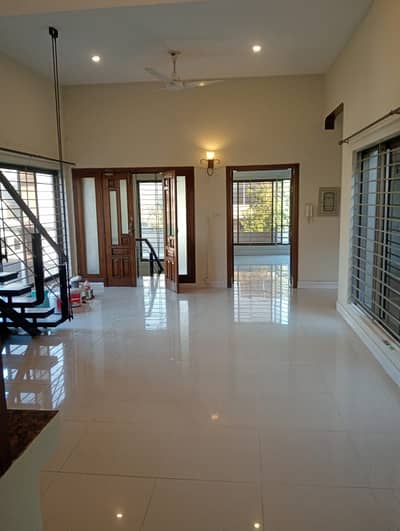 Luxury Upper Portion for Rent in E-11 Islamabad | 1 Kanal