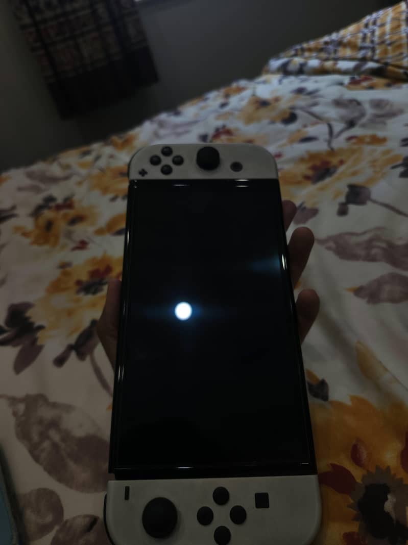 Nintendo switch oled 1 2