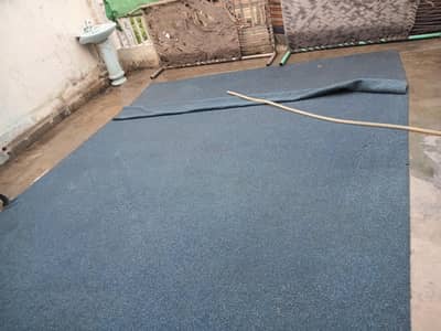Urgent sale hai  Carpet used