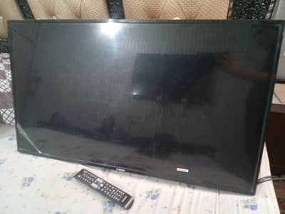 42 Inch iZone LED TV Like New with Remote & Wall Bracket – Lahore