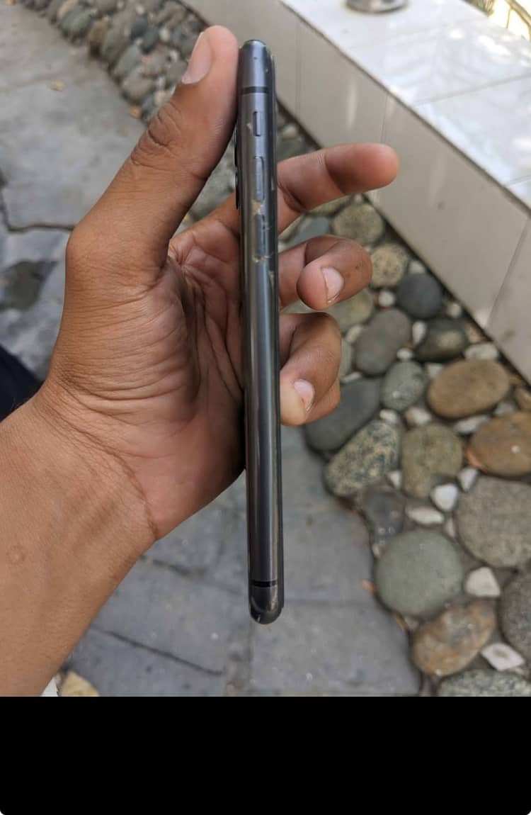 Apple iPhone 11 1