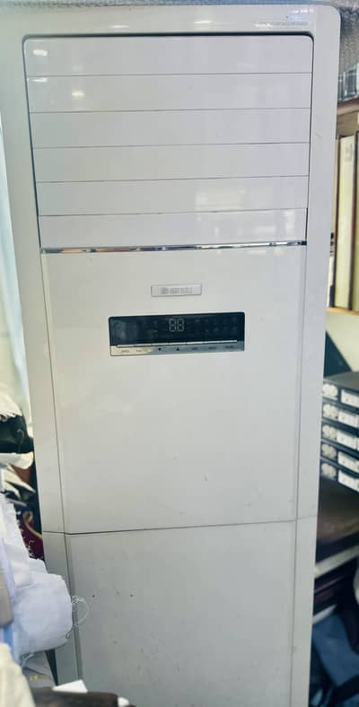 Gree floor standing ac 2 ton excellent condition