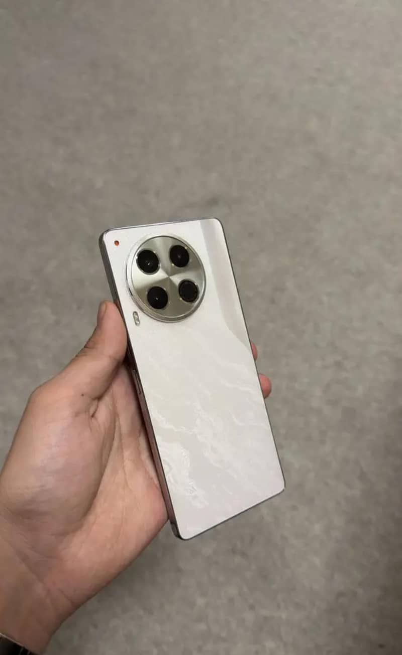 Tecno camon 30 6