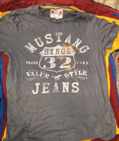 T shirt only 60 Ruppes per pcs Karachi Pakistan