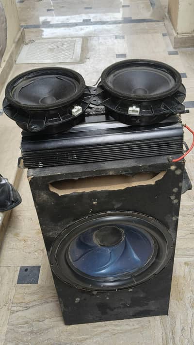 woofer amplifier and speakers