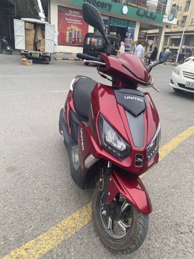United 100CC (2025) – Automatic – Disk Brake – Alloy Wheels