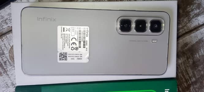 Infinix hot 50 ok condition 6month use Ram8+8 Memory128 box charger ok