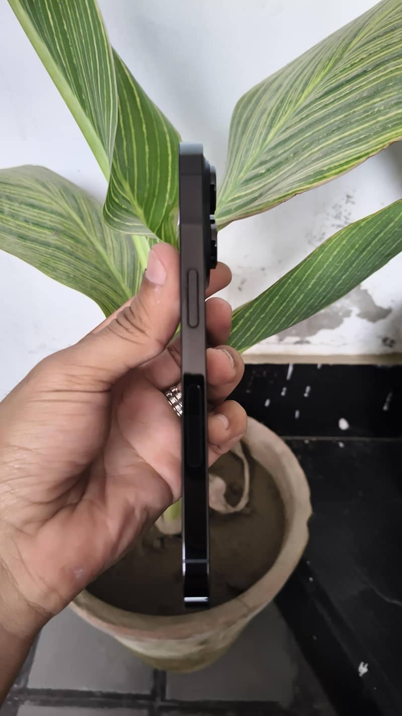 iPhone 14 pro 1