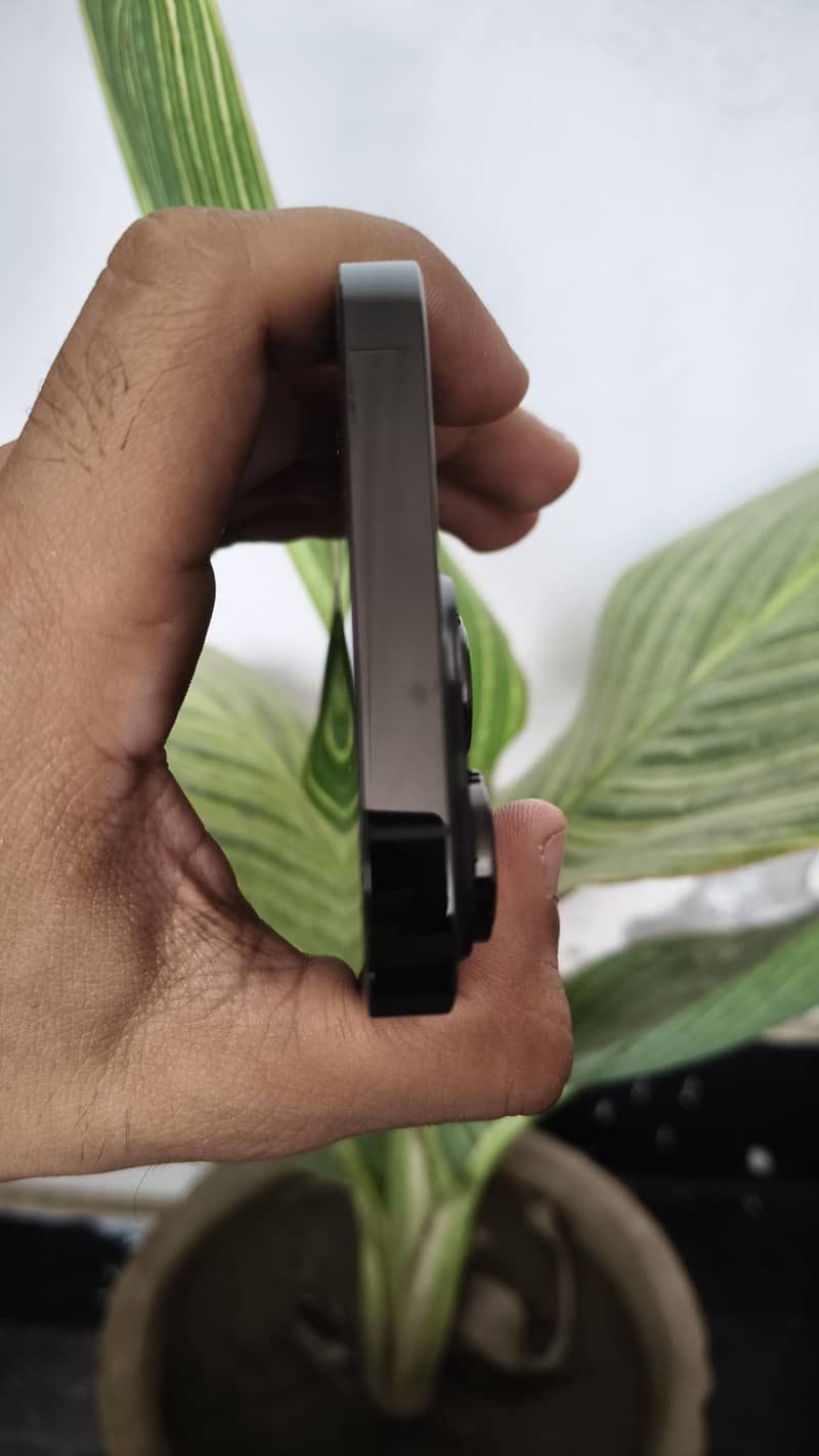iPhone 14 pro 2