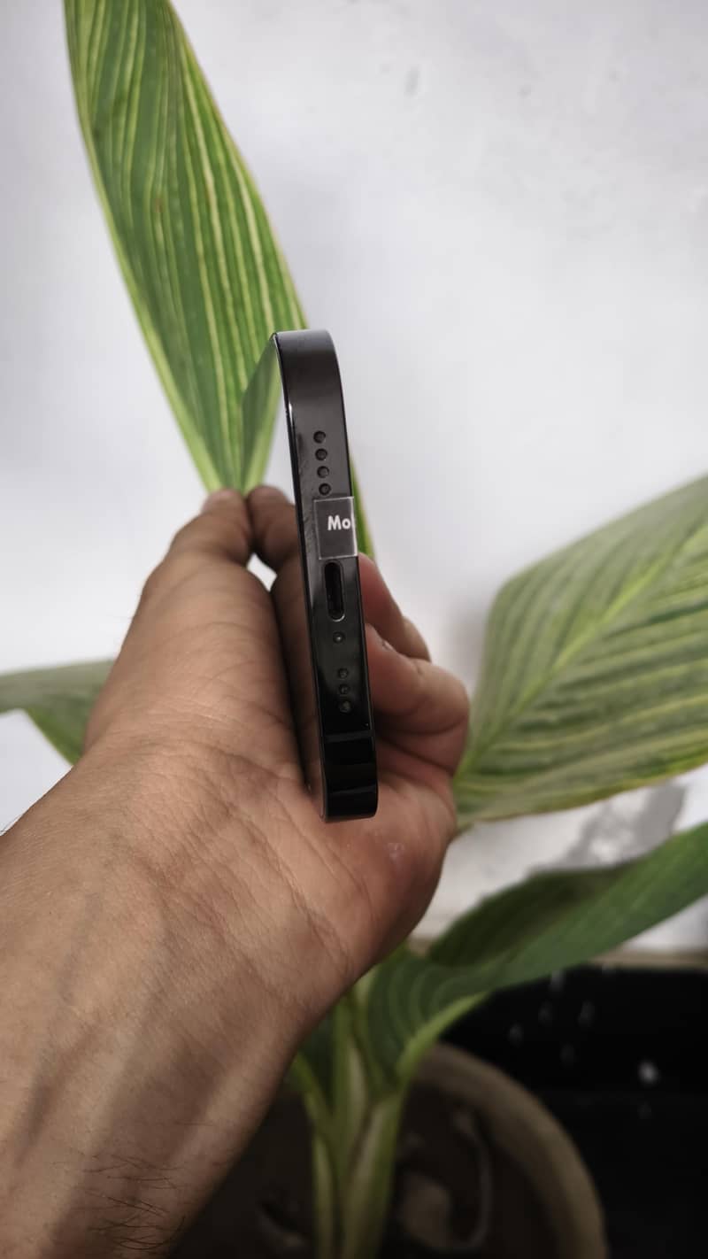 iPhone 14 pro 4