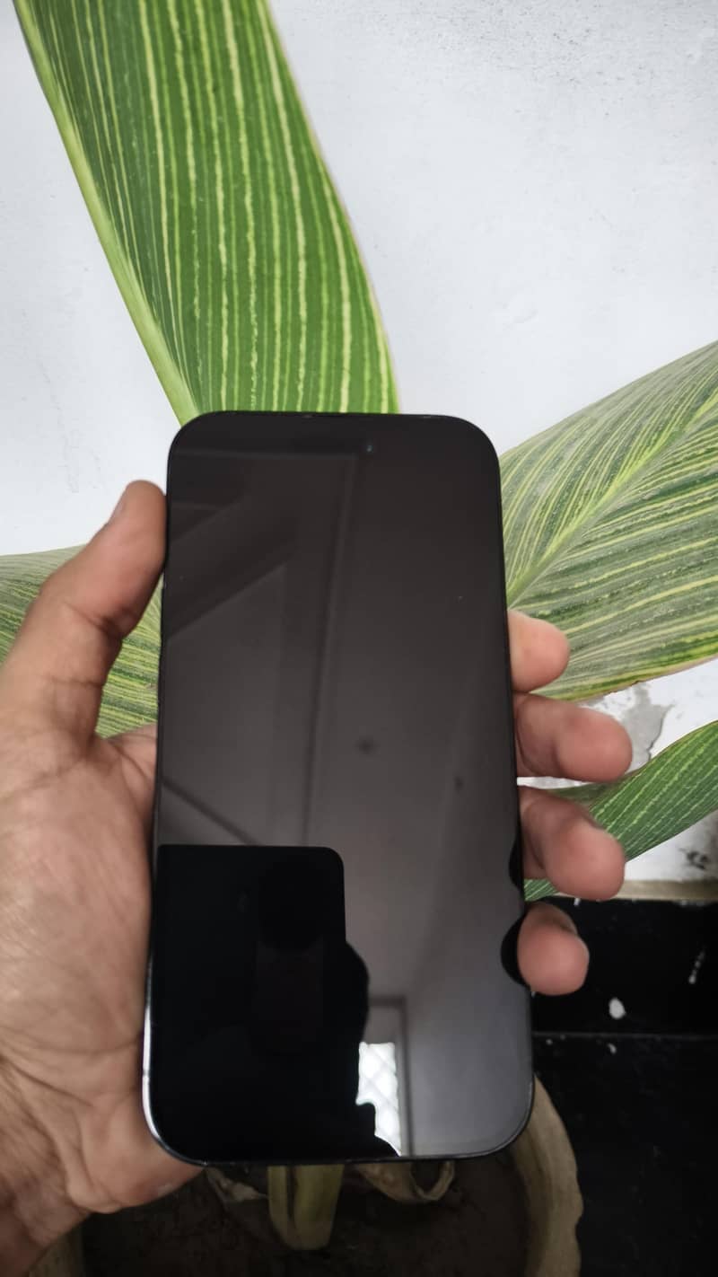 iPhone 14 pro 5