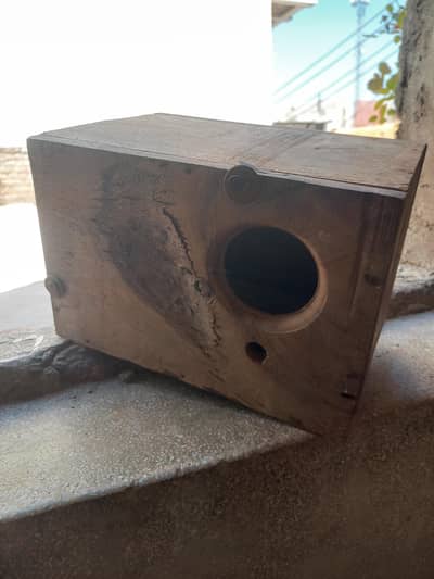 wood breeding box  budgie love birds