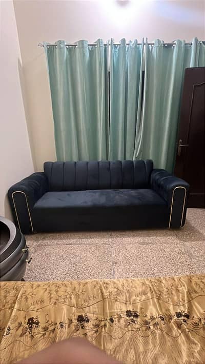 new wallvet sofa set  5 seater one more include