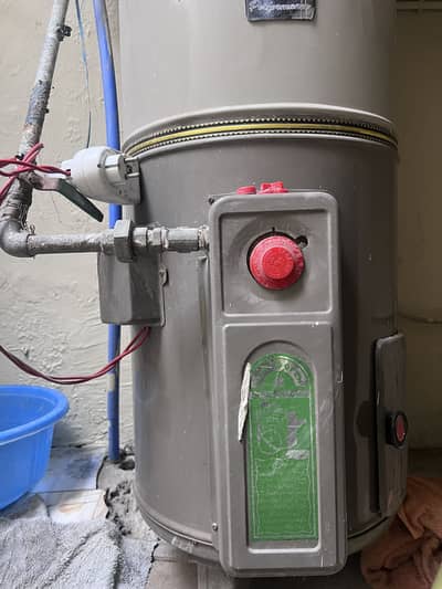 Electric gas geyser on year old