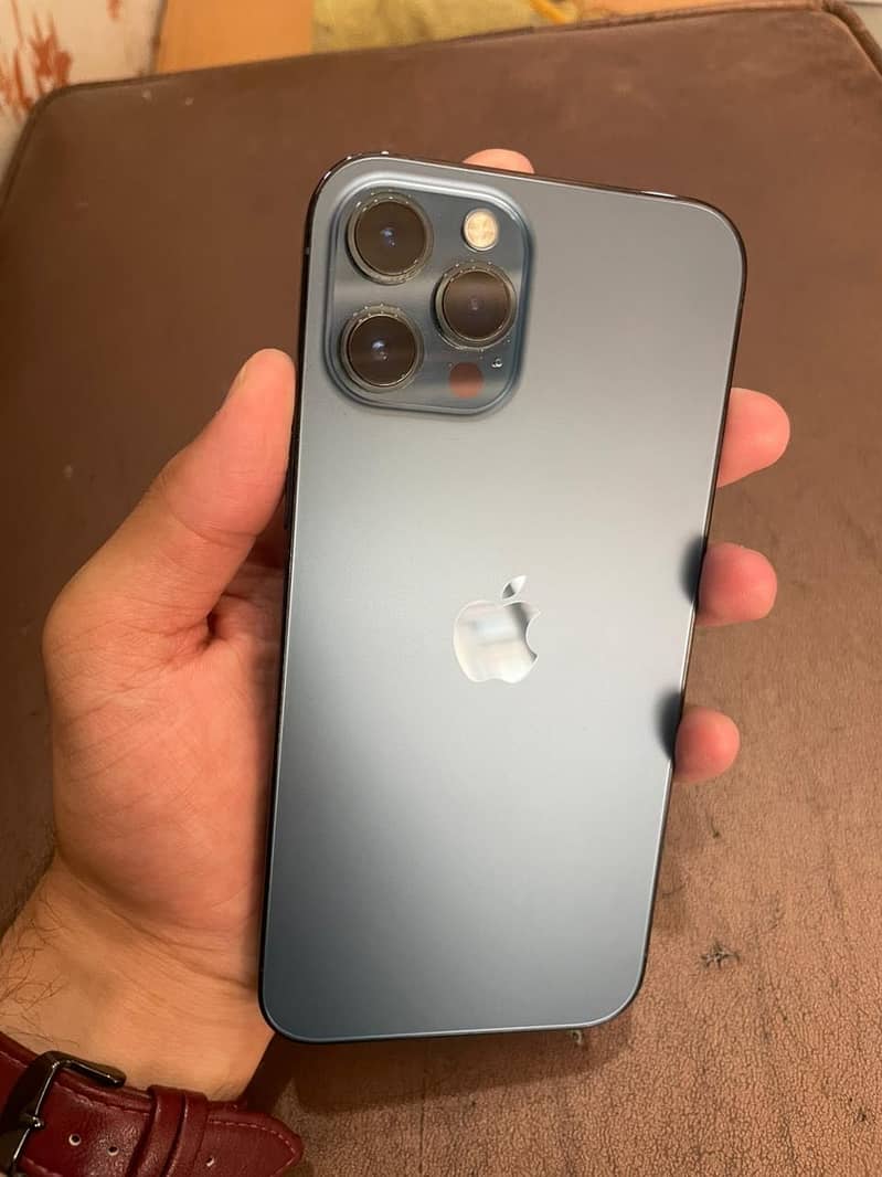 iPhone 12 Pro Max 3