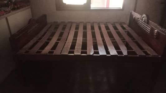 bed without mattress