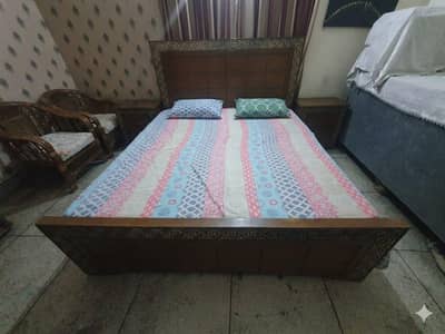 Complete high quality bed set