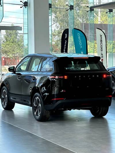 Jaecoo J5 Premium showroom delivery available