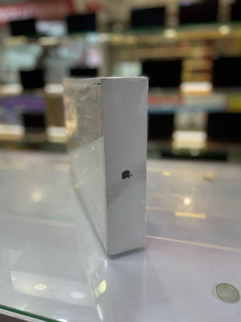 MacBook Pro M5 1