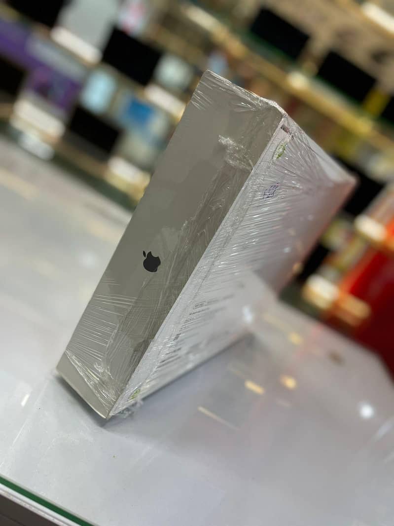 MacBook Pro M5 3