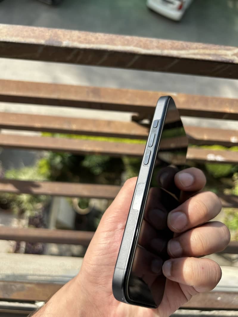 iphone 16 pro 6