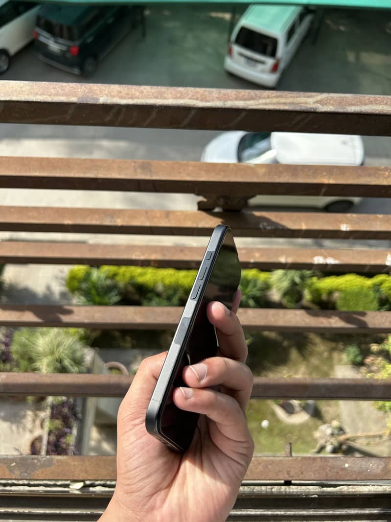iphone 16 pro 7