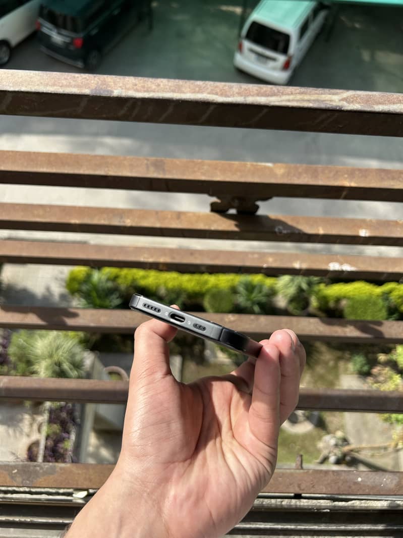 iphone 16 pro 8