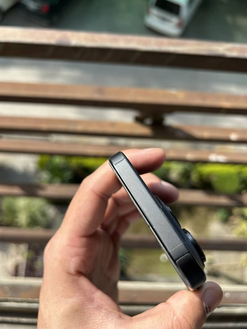 iphone 16 pro 9