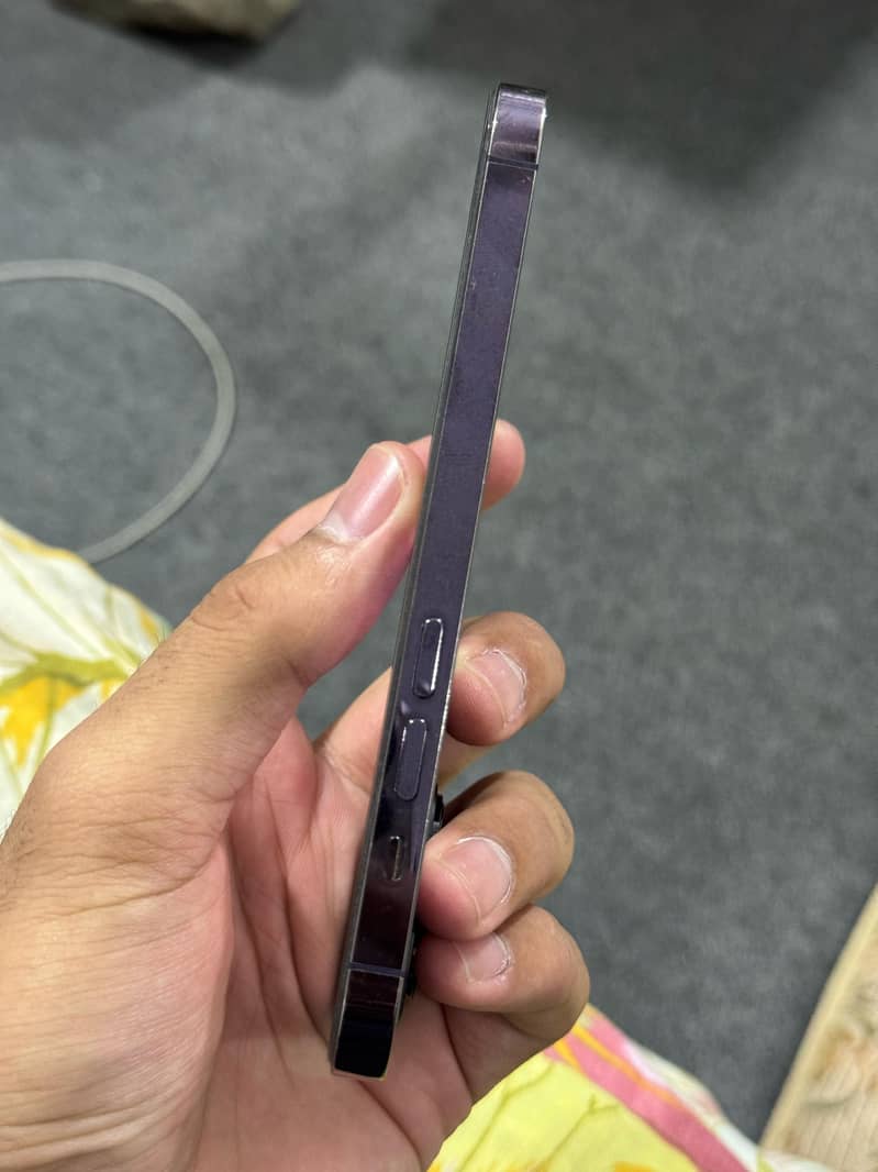 iPhone 14 pro 3