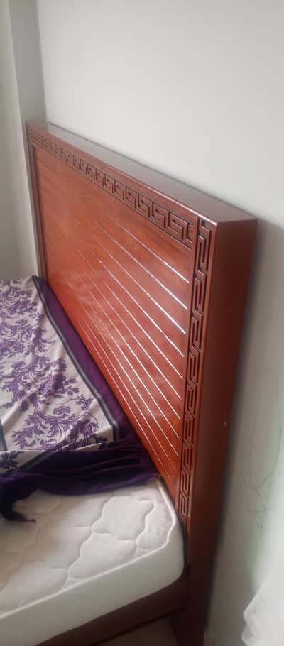 bed for sale gher shifting kar rahay hain 45000