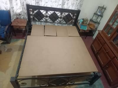 Queen size iron bed
