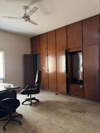 Allama Iqbal Town, Pak Block Main Boulevard 1-Kanal Upper Portion for Silent Office Prime Location.