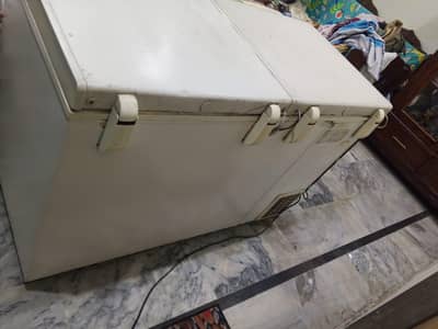 waves Deep freezer urgent for sale