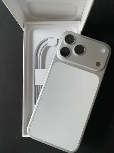 Iphone 17 pro max 256 silver 5 cc brand new