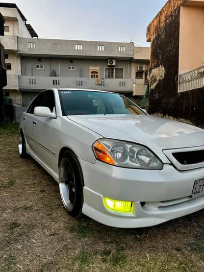 Toyota  mar11 grandi    2002     urgent  for sale